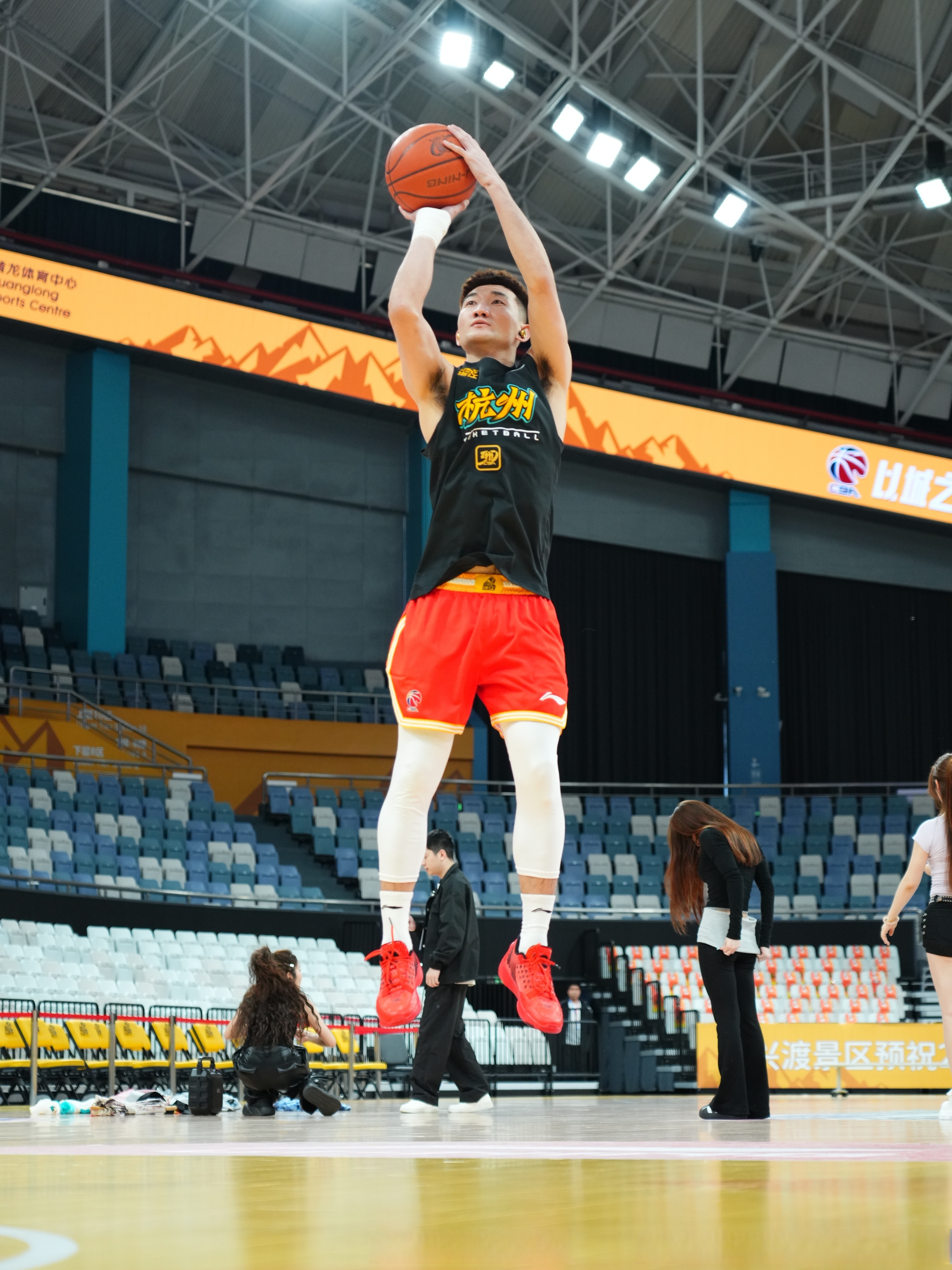 斗鱼体育网站-包含CBA常规赛赛程吃紧；广厦男篮关键时刻外线爆发；媒体盛赞；身体对抗强度拉满的词条